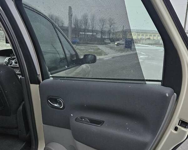 Бежевий Рено Гранд Сценік, об'ємом двигуна 1.6 л та пробігом 210 тис. км за 5800 $, фото 58 на Automoto.ua
