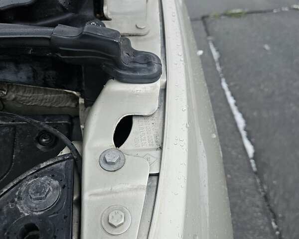 Бежевий Рено Гранд Сценік, об'ємом двигуна 1.6 л та пробігом 210 тис. км за 5800 $, фото 106 на Automoto.ua