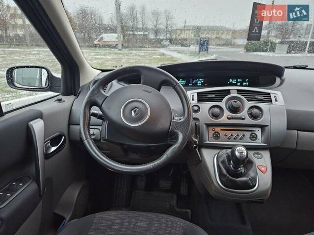 Бежевий Рено Гранд Сценік, об'ємом двигуна 1.6 л та пробігом 210 тис. км за 5800 $, фото 75 на Automoto.ua