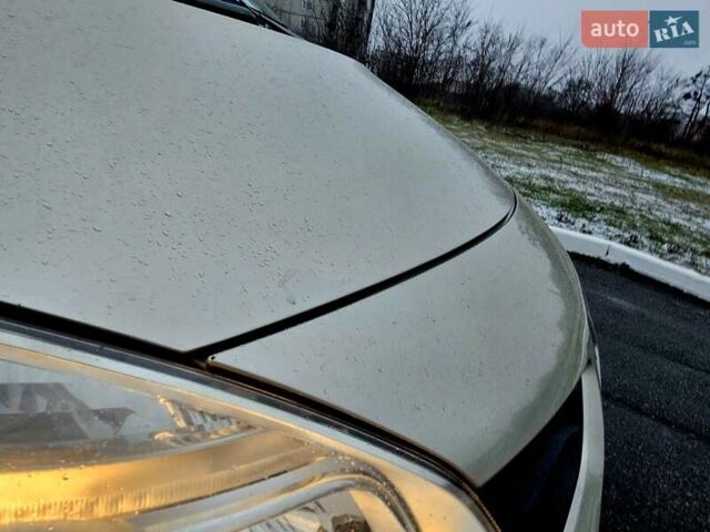 Бежевий Рено Гранд Сценік, об'ємом двигуна 1.6 л та пробігом 210 тис. км за 5800 $, фото 42 на Automoto.ua