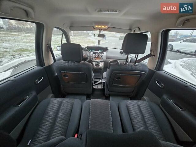 Бежевий Рено Гранд Сценік, об'ємом двигуна 1.6 л та пробігом 210 тис. км за 5800 $, фото 55 на Automoto.ua