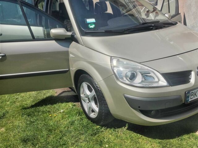 Бежевый Рено Гранд Сценик, объемом двигателя 1.5 л и пробегом 200 тыс. км за 5900 $, фото 9 на Automoto.ua