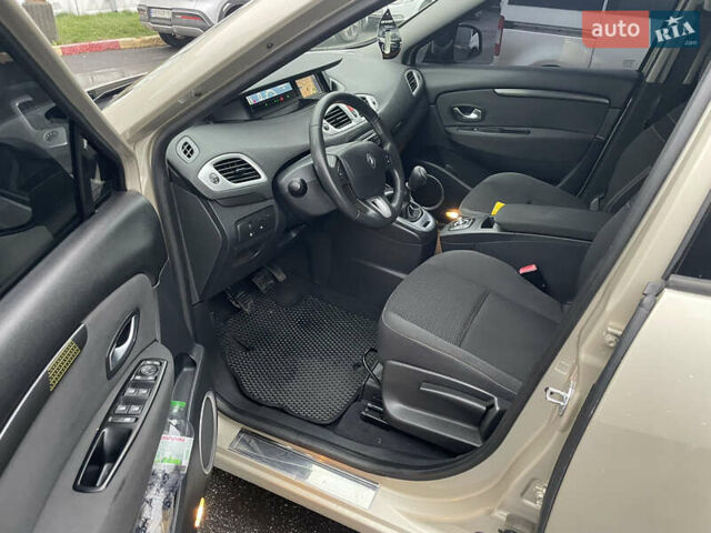 Бежевий Рено Гранд Сценік, об'ємом двигуна 1.4 л та пробігом 228 тис. км за 6200 $, фото 25 на Automoto.ua