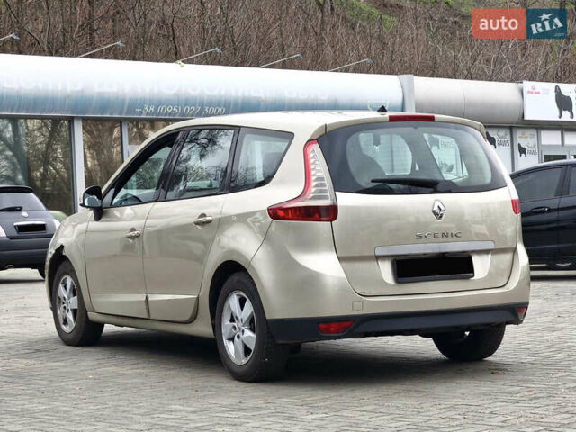 Бежевий Рено Гранд Сценік, об'ємом двигуна 1.46 л та пробігом 247 тис. км за 8200 $, фото 7 на Automoto.ua
