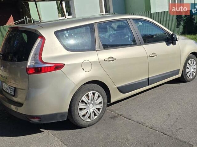 Бежевый Рено Гранд Сценик, объемом двигателя 1.5 л и пробегом 231 тыс. км за 7300 $, фото 2 на Automoto.ua