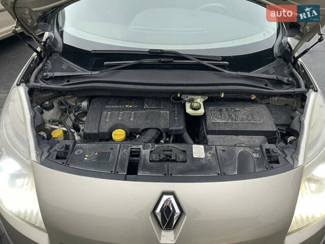Бежевий Рено Гранд Сценік, об'ємом двигуна 1.4 л та пробігом 228 тис. км за 6200 $, фото 5 на Automoto.ua
