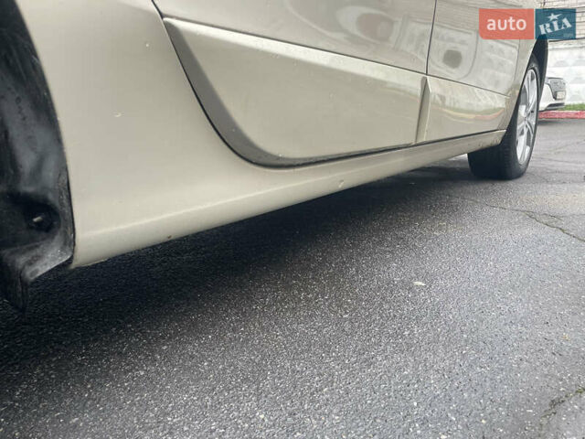 Бежевий Рено Гранд Сценік, об'ємом двигуна 1.4 л та пробігом 228 тис. км за 6200 $, фото 36 на Automoto.ua