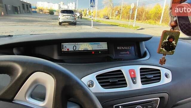 Рено Гранд Сценік 2009 у Полтаві на Automoto.ua Бежевий Рено Гранд Сценік, об'ємом двигуна 1.4 л та пробігом 157 тис. км за 6750 $, фото 14 на Automoto.ua