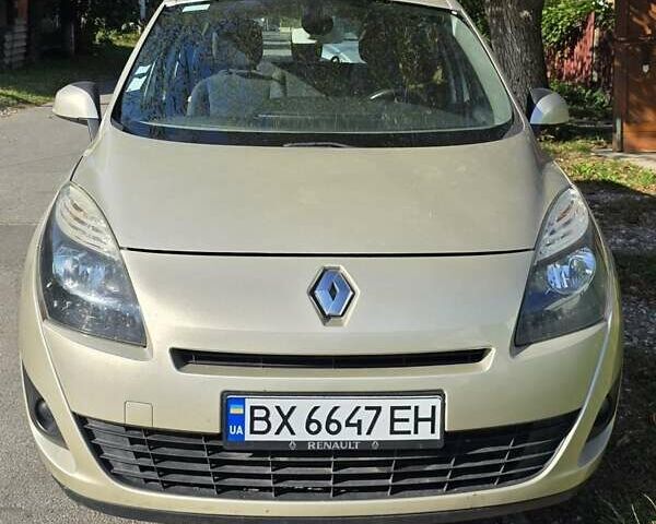 Бежевый Рено Гранд Сценик, объемом двигателя 1.5 л и пробегом 231 тыс. км за 7300 $, фото 6 на Automoto.ua
