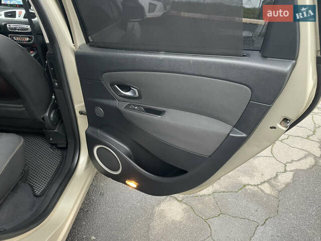 Бежевий Рено Гранд Сценік, об'ємом двигуна 1.4 л та пробігом 228 тис. км за 6200 $, фото 15 на Automoto.ua