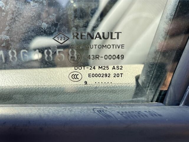 Бежевый Рено Гранд Сценик, объемом двигателя 0.15 л и пробегом 217 тыс. км за 7200 $, фото 3 на Automoto.ua
