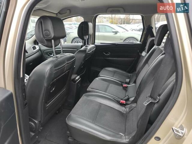 Бежевий Рено Гранд Сценік, об'ємом двигуна 1.46 л та пробігом 247 тис. км за 8200 $, фото 9 на Automoto.ua
