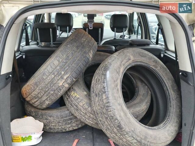 Бежевий Рено Гранд Сценік, об'ємом двигуна 1.46 л та пробігом 247 тис. км за 8200 $, фото 22 на Automoto.ua