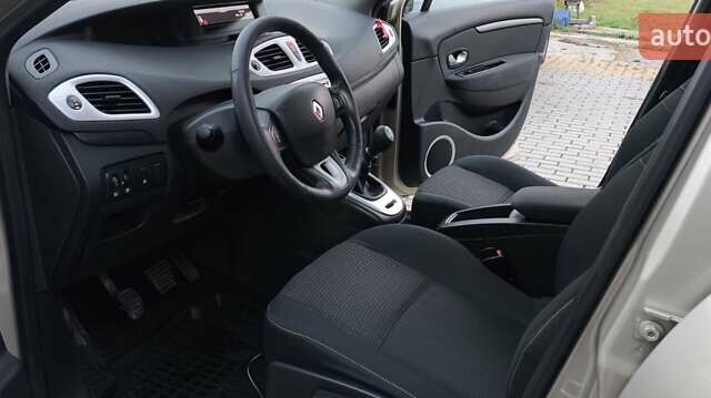 Бежевый Рено Гранд Сценик, объемом двигателя 1.4 л и пробегом 216 тыс. км за 5900 $, фото 10 на Automoto.ua