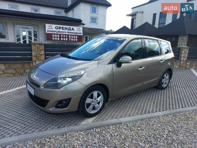 Бежевый Рено Гранд Сценик, объемом двигателя 0 л и пробегом 280 тыс. км за 6300 $, фото 19 на Automoto.ua