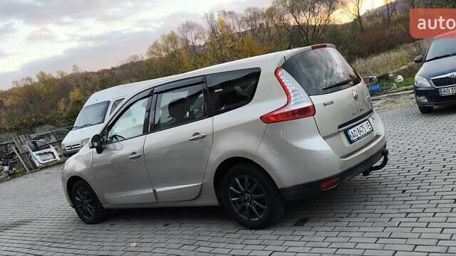 Бежевый Рено Гранд Сценик, объемом двигателя 1.4 л и пробегом 216 тыс. км за 5900 $, фото 1 на Automoto.ua