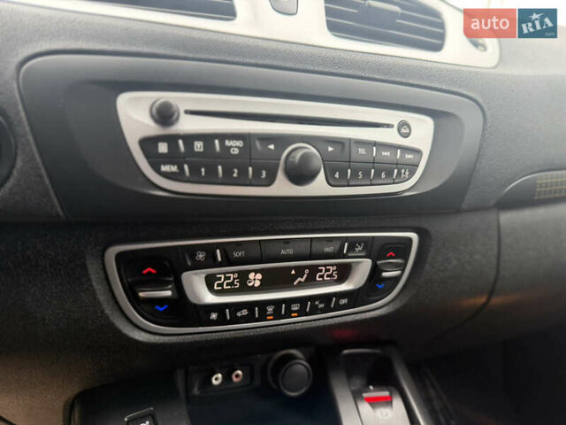 Бежевый Рено Гранд Сценик, объемом двигателя 1.6 л и пробегом 160 тыс. км за 6850 $, фото 29 на Automoto.ua