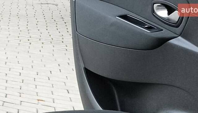 Бежевый Рено Гранд Сценик, объемом двигателя 1.4 л и пробегом 216 тыс. км за 5900 $, фото 19 на Automoto.ua