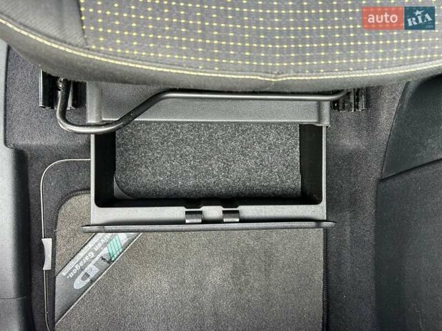 Бежевый Рено Гранд Сценик, объемом двигателя 2 л и пробегом 199 тыс. км за 6290 $, фото 17 на Automoto.ua