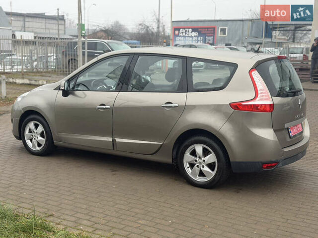 Бежевый Рено Гранд Сценик, объемом двигателя 1.6 л и пробегом 160 тыс. км за 6850 $, фото 4 на Automoto.ua