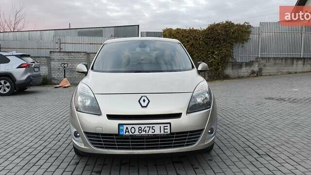 Бежевый Рено Гранд Сценик, объемом двигателя 1.4 л и пробегом 216 тыс. км за 5900 $, фото 5 на Automoto.ua