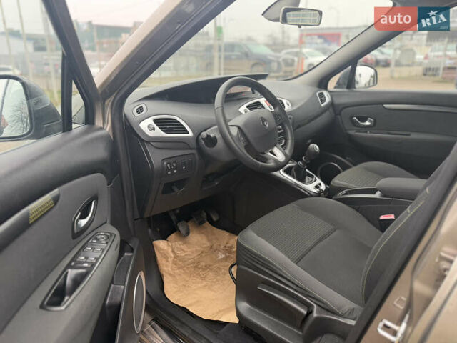 Бежевый Рено Гранд Сценик, объемом двигателя 1.6 л и пробегом 160 тыс. км за 6850 $, фото 22 на Automoto.ua