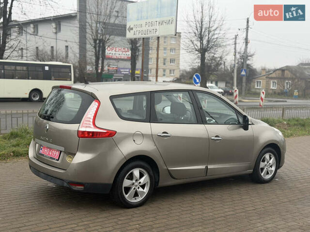 Бежевый Рено Гранд Сценик, объемом двигателя 1.6 л и пробегом 160 тыс. км за 6850 $, фото 7 на Automoto.ua