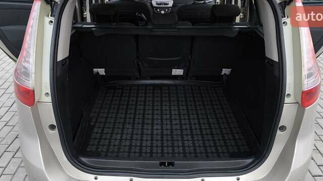 Бежевый Рено Гранд Сценик, объемом двигателя 1.4 л и пробегом 216 тыс. км за 5900 $, фото 26 на Automoto.ua