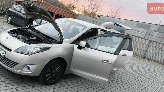 Бежевый Рено Гранд Сценик, объемом двигателя 1.4 л и пробегом 216 тыс. км за 5900 $, фото 8 на Automoto.ua