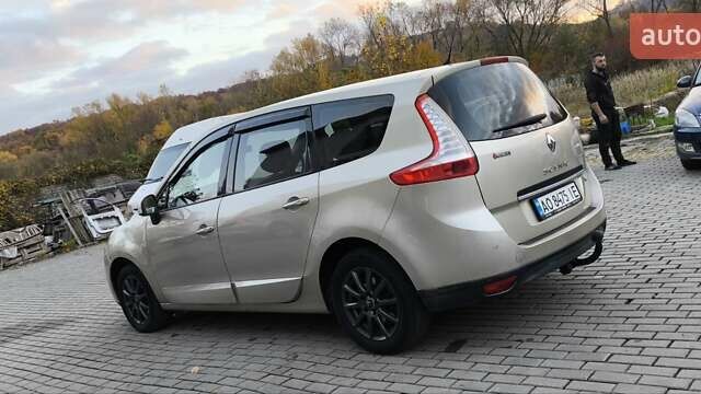 Бежевый Рено Гранд Сценик, объемом двигателя 1.4 л и пробегом 216 тыс. км за 5900 $, фото 14 на Automoto.ua