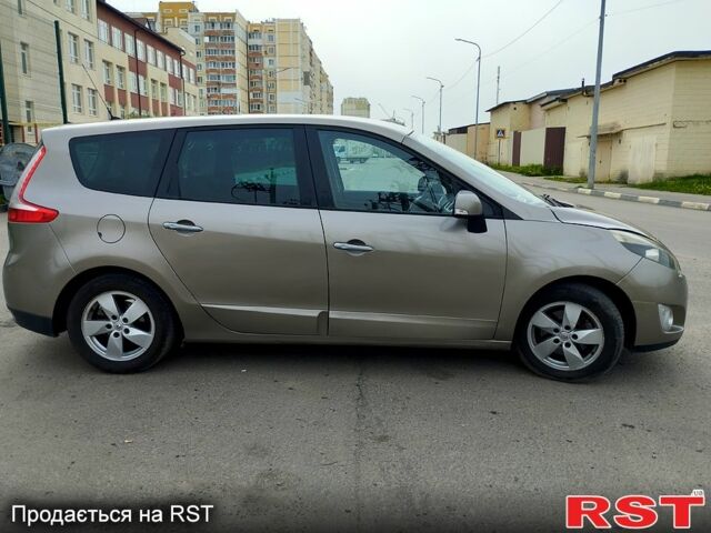 Бежевый Рено Гранд Сценик, объемом двигателя 1.5 л и пробегом 258 тыс. км за 6400 $, фото 1 на Automoto.ua