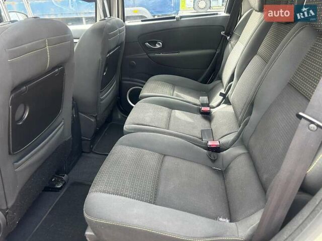 Бежевый Рено Гранд Сценик, объемом двигателя 2 л и пробегом 199 тыс. км за 6290 $, фото 11 на Automoto.ua