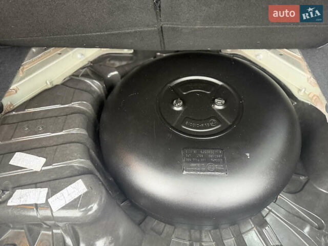 Бежевый Рено Гранд Сценик, объемом двигателя 1.6 л и пробегом 160 тыс. км за 6850 $, фото 39 на Automoto.ua