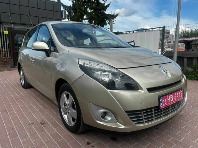 Бежевый Рено Гранд Сценик, объемом двигателя 2 л и пробегом 199 тыс. км за 6290 $, фото 1 на Automoto.ua