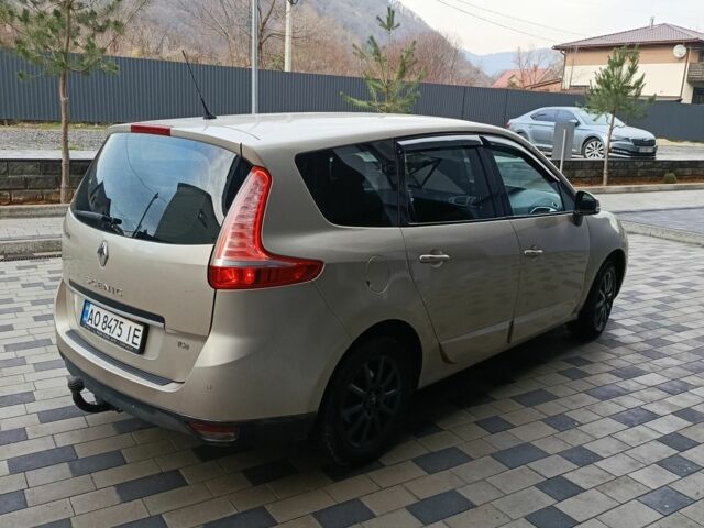 Бежевый Рено Гранд Сценик, объемом двигателя 1.4 л и пробегом 290 тыс. км за 5999 $, фото 11 на Automoto.ua