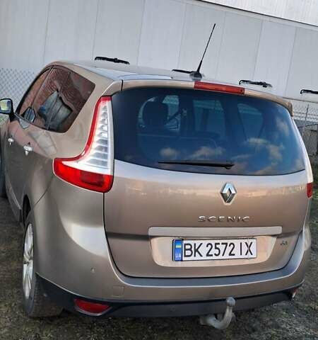 Бежевый Рено Гранд Сценик, объемом двигателя 1.5 л и пробегом 220 тыс. км за 6500 $, фото 3 на Automoto.ua