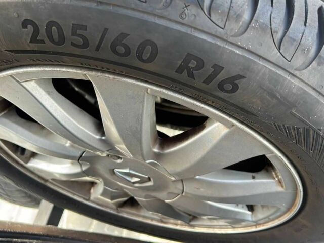 Бежевый Рено Гранд Сценик, объемом двигателя 2 л и пробегом 199 тыс. км за 6290 $, фото 23 на Automoto.ua