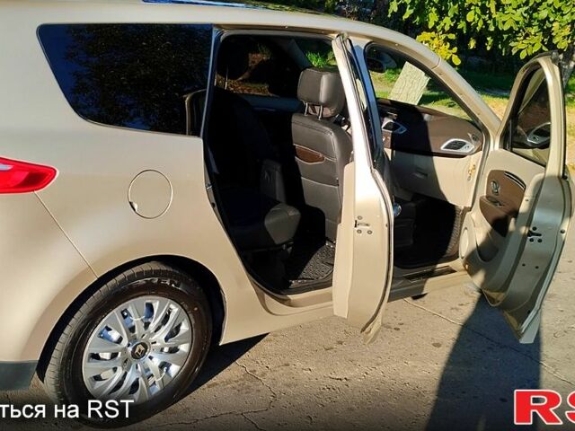 Бежевый Рено Гранд Сценик, объемом двигателя 19 л и пробегом 246 тыс. км за 7500 $, фото 4 на Automoto.ua