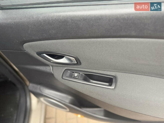 Бежевый Рено Гранд Сценик, объемом двигателя 1.6 л и пробегом 160 тыс. км за 6850 $, фото 41 на Automoto.ua