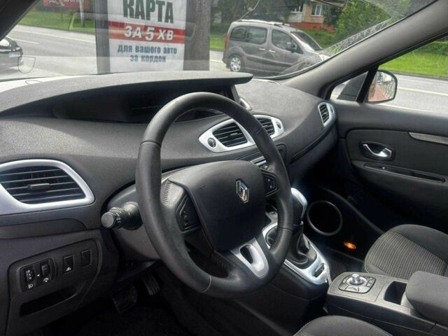 Бежевый Рено Гранд Сценик, объемом двигателя 2 л и пробегом 199 тыс. км за 6290 $, фото 11 на Automoto.ua