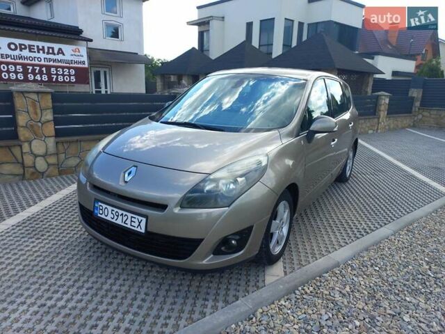 Бежевый Рено Гранд Сценик, объемом двигателя 0 л и пробегом 280 тыс. км за 6300 $, фото 11 на Automoto.ua