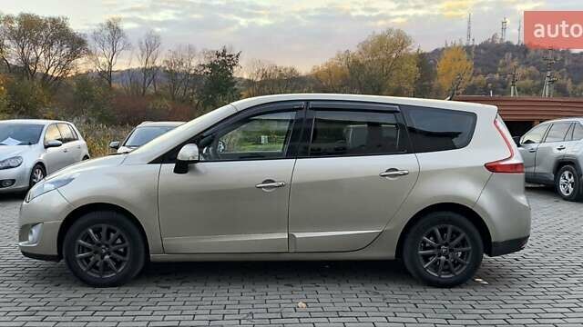 Бежевый Рено Гранд Сценик, объемом двигателя 1.4 л и пробегом 216 тыс. км за 5900 $, фото 9 на Automoto.ua