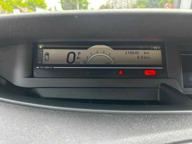 Бежевый Рено Гранд Сценик, объемом двигателя 2 л и пробегом 199 тыс. км за 6290 $, фото 16 на Automoto.ua