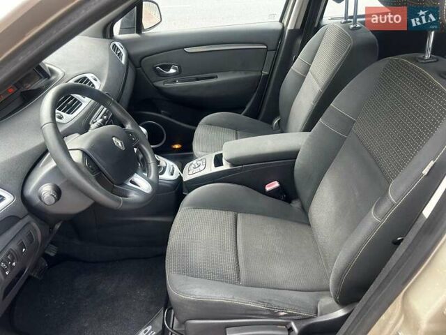 Бежевый Рено Гранд Сценик, объемом двигателя 2 л и пробегом 199 тыс. км за 6290 $, фото 8 на Automoto.ua