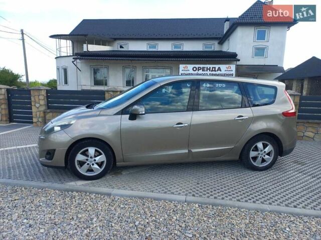 Бежевый Рено Гранд Сценик, объемом двигателя 0 л и пробегом 280 тыс. км за 6300 $, фото 25 на Automoto.ua