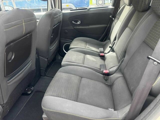 Бежевый Рено Гранд Сценик, объемом двигателя 2 л и пробегом 199 тыс. км за 6290 $, фото 17 на Automoto.ua