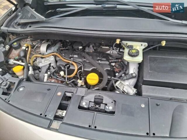 Бежевый Рено Гранд Сценик, объемом двигателя 1.87 л и пробегом 250 тыс. км за 7300 $, фото 7 на Automoto.ua