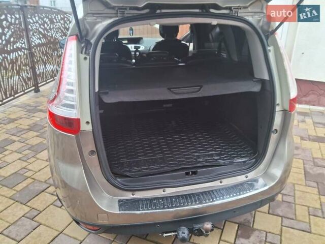 Бежевый Рено Гранд Сценик, объемом двигателя 1.87 л и пробегом 250 тыс. км за 7300 $, фото 10 на Automoto.ua