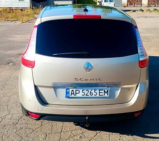 Бежевый Рено Гранд Сценик, объемом двигателя 19 л и пробегом 246 тыс. км за 7500 $, фото 1 на Automoto.ua