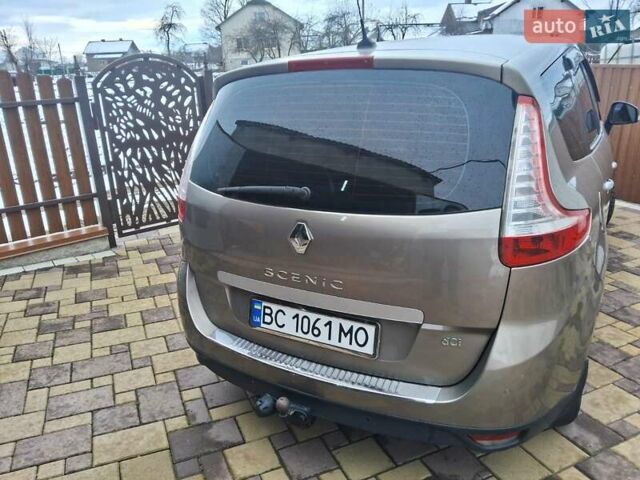 Бежевый Рено Гранд Сценик, объемом двигателя 1.87 л и пробегом 250 тыс. км за 7300 $, фото 18 на Automoto.ua